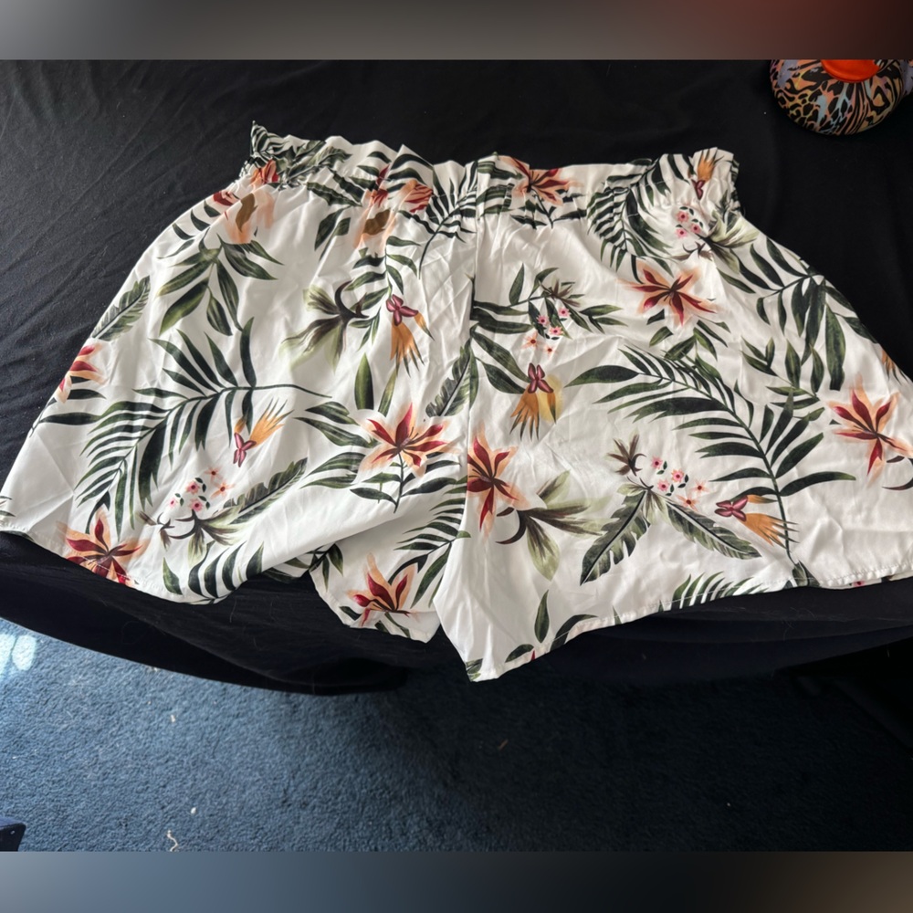 Floral Print Women's Shorts